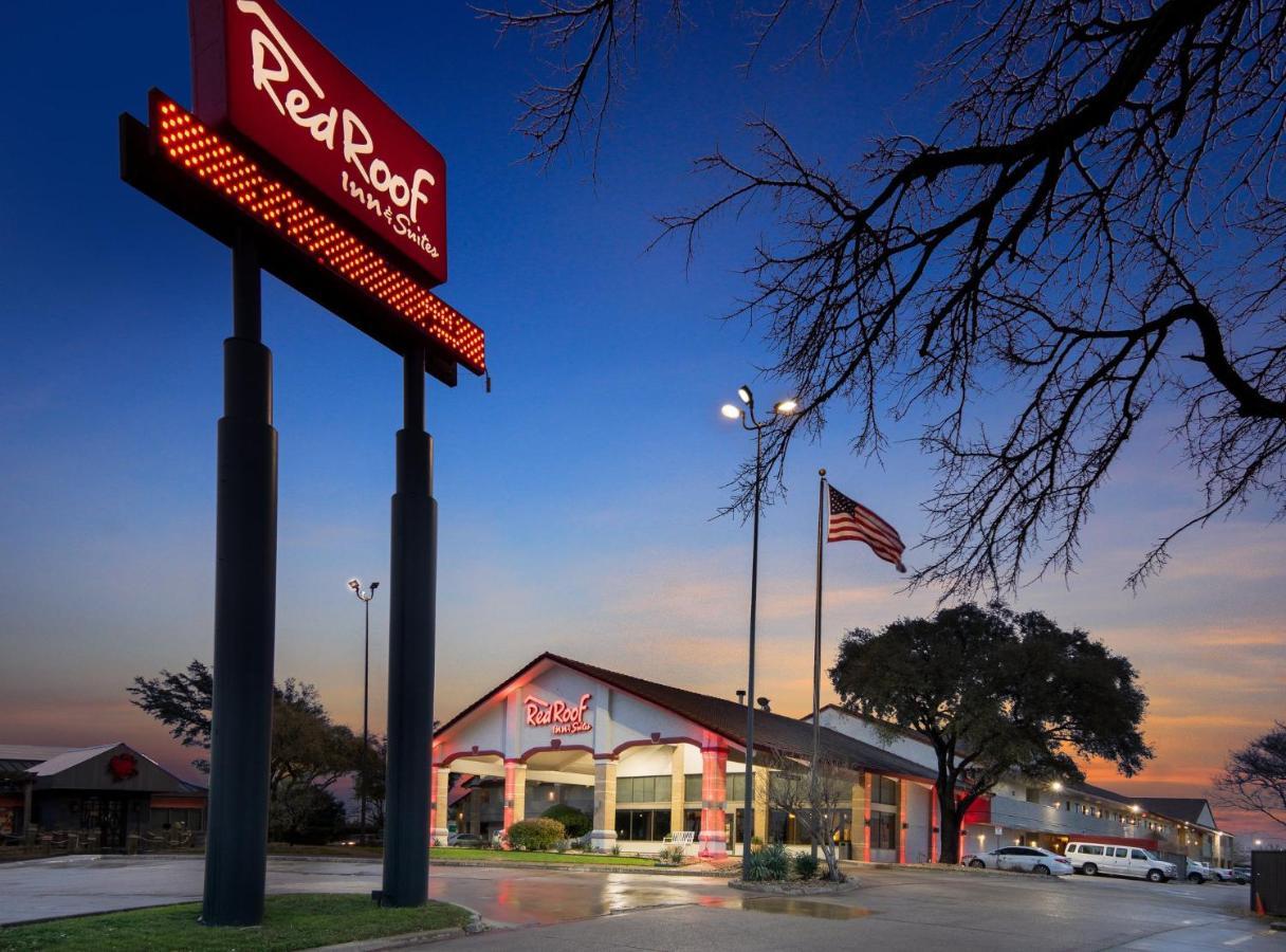 Irving Inn & Suites At Dfw Airport Exterior photo