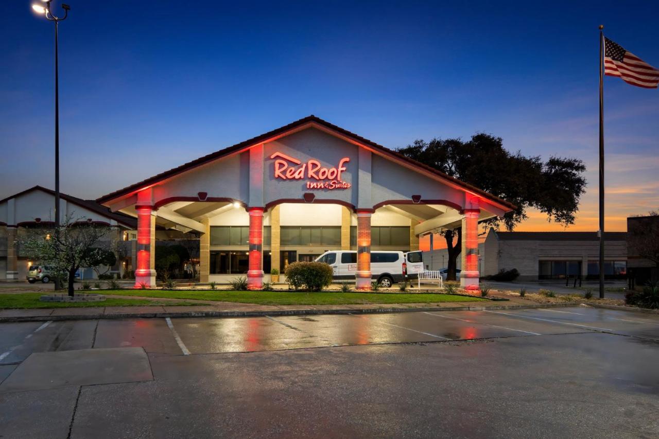 Irving Inn & Suites At Dfw Airport Exterior photo