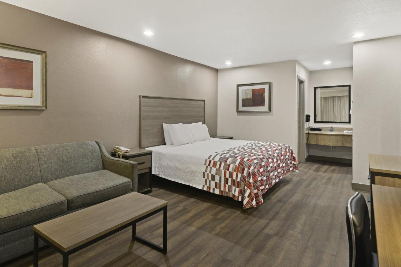 Irving Inn & Suites At Dfw Airport Exterior photo