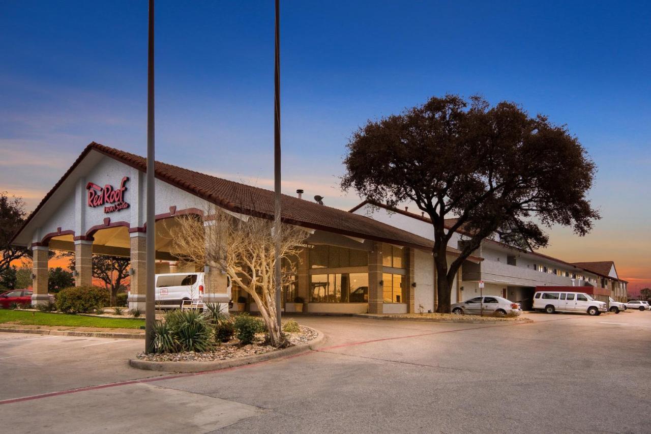 Irving Inn & Suites At Dfw Airport Exterior photo