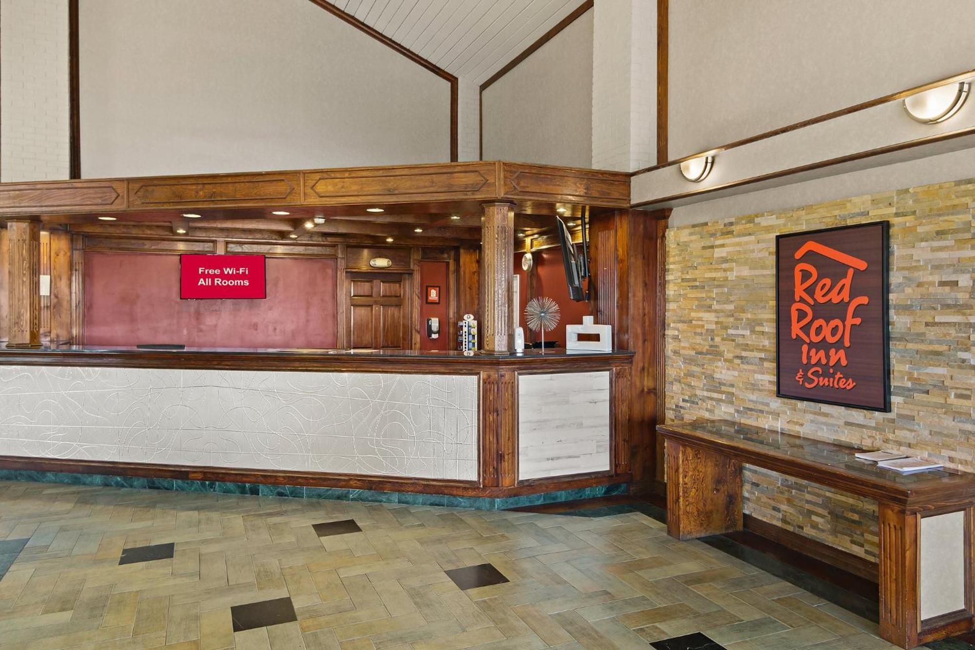 Irving Inn & Suites At Dfw Airport Exterior photo