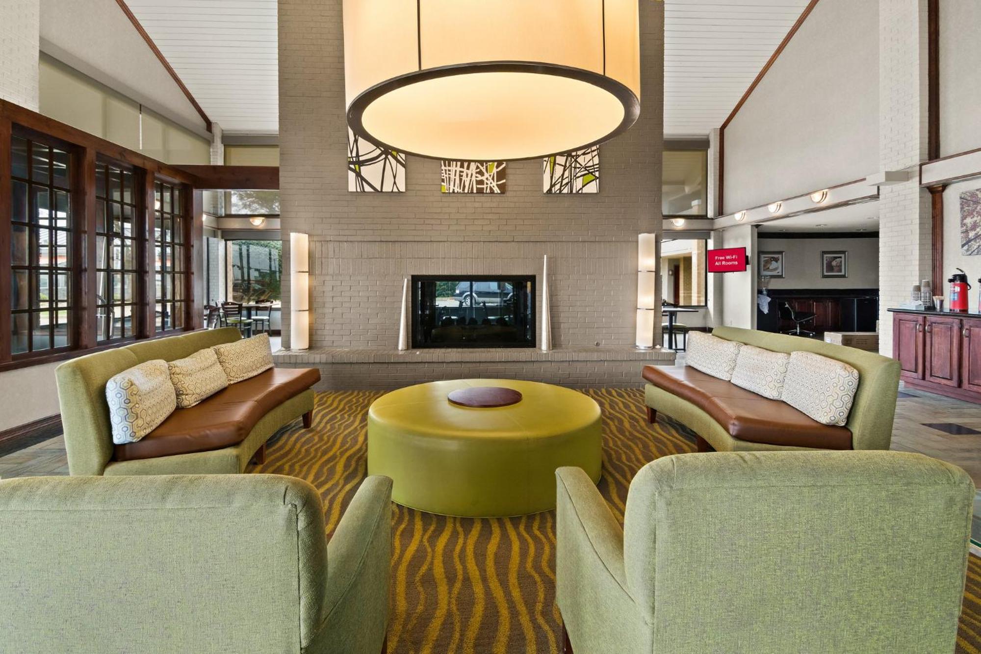 Irving Inn & Suites At Dfw Airport Exterior photo