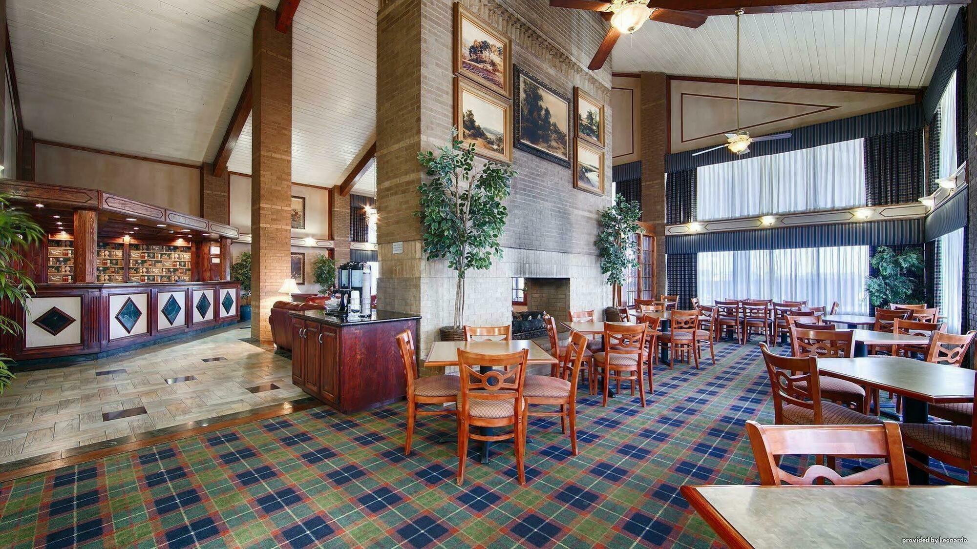 Irving Inn & Suites At Dfw Airport Exterior photo