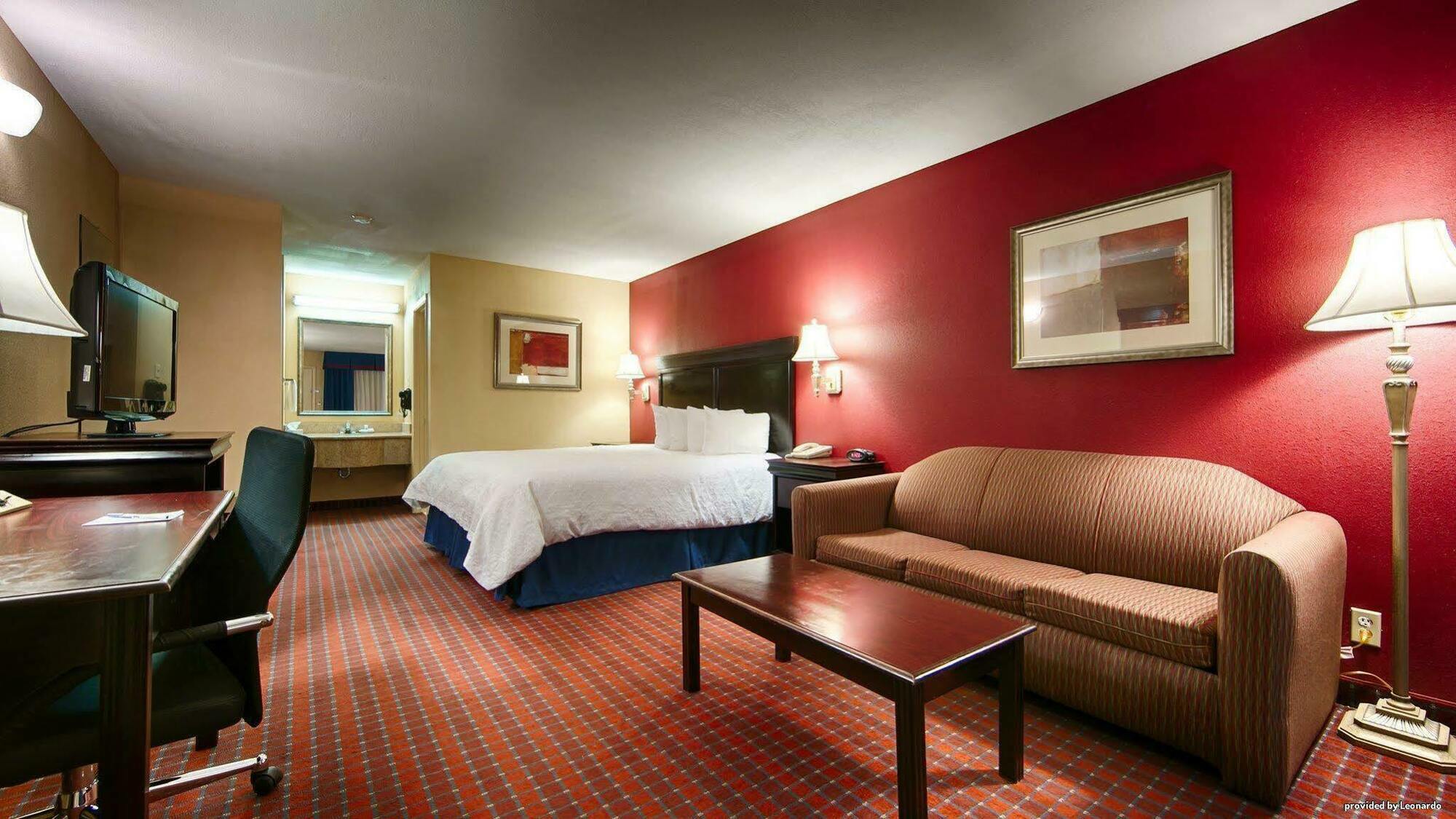 Irving Inn & Suites At Dfw Airport Exterior photo